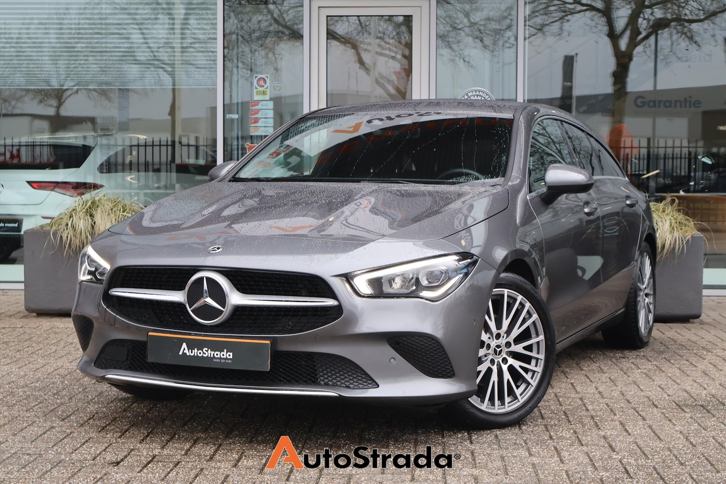 Mercedes-Benz CLA-klasse Shooting Brake - New 180 Business Solution 136PK I Navi I Climate | Stoelverwarming I Cruise I Parkeersenso - AutoWereld.nl