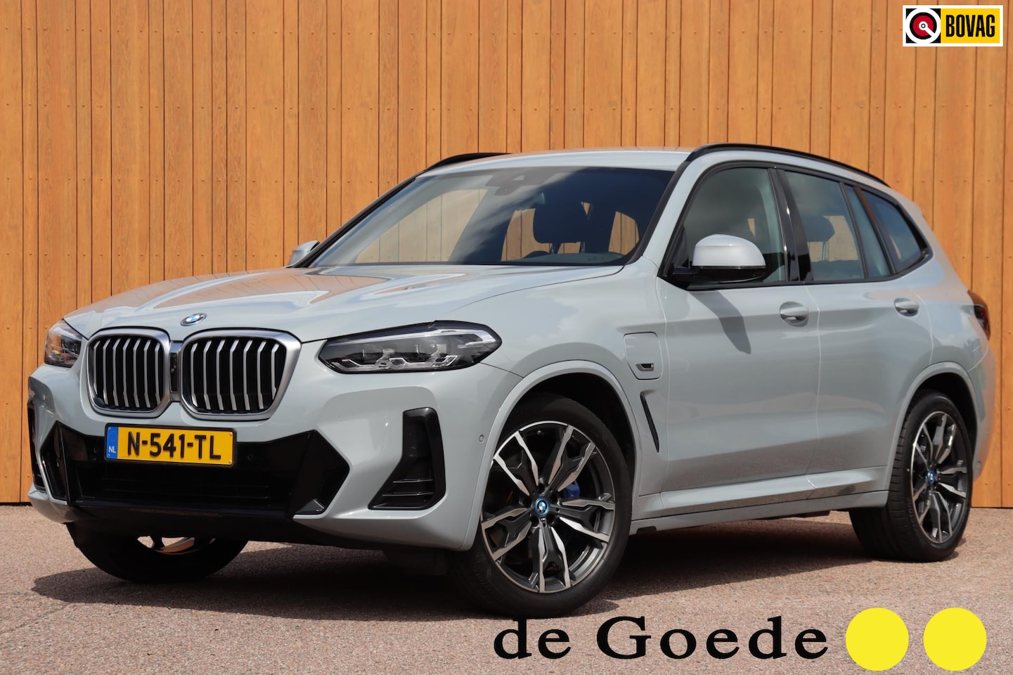 BMW X3 - XDrive30e M-Sport org. NL leer+vw camera's el.klep - AutoWereld.nl