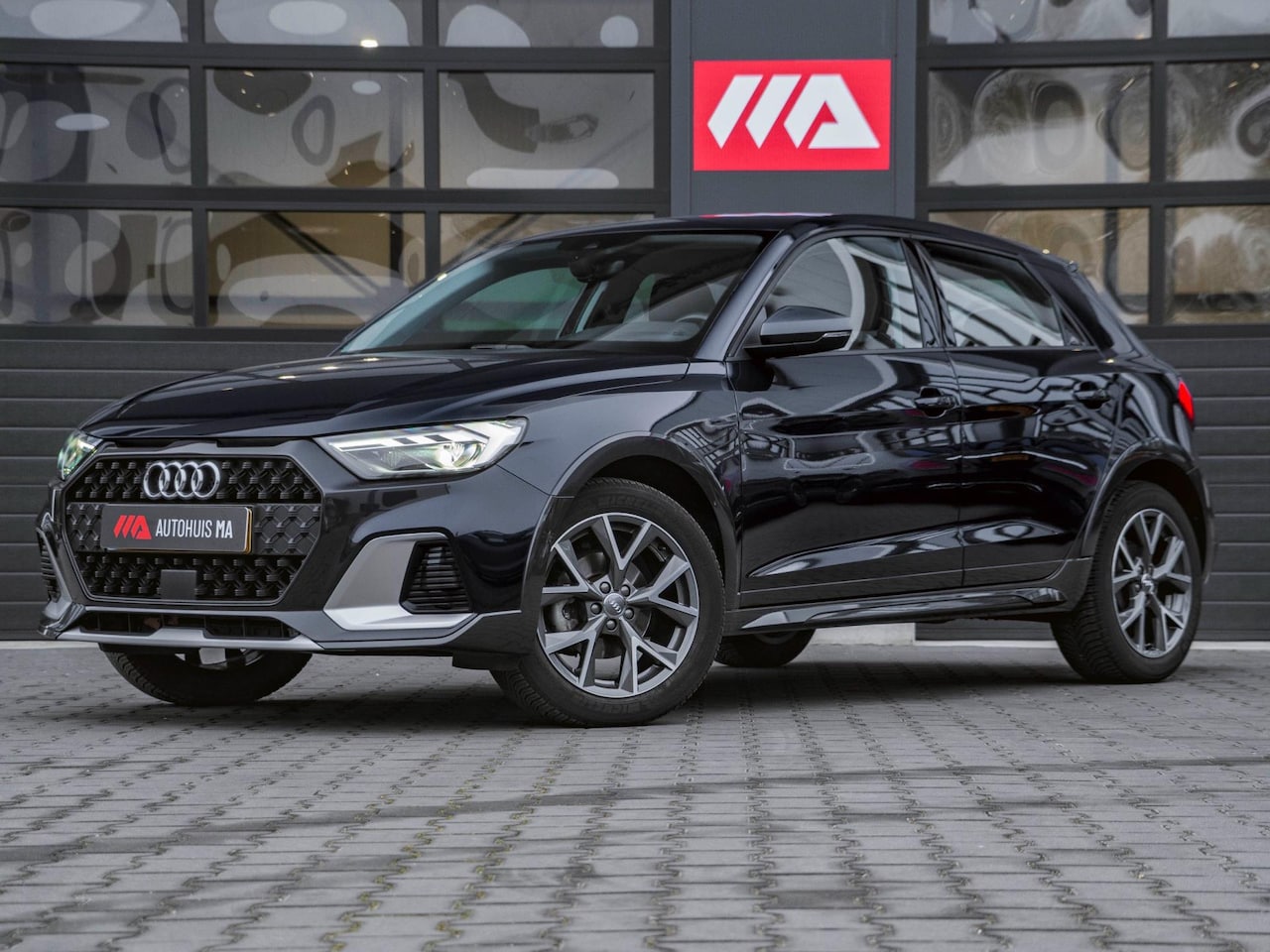 Audi A1 citycarver - Epic Cruise/Navigatie/Carplay/Lane-assist - AutoWereld.nl