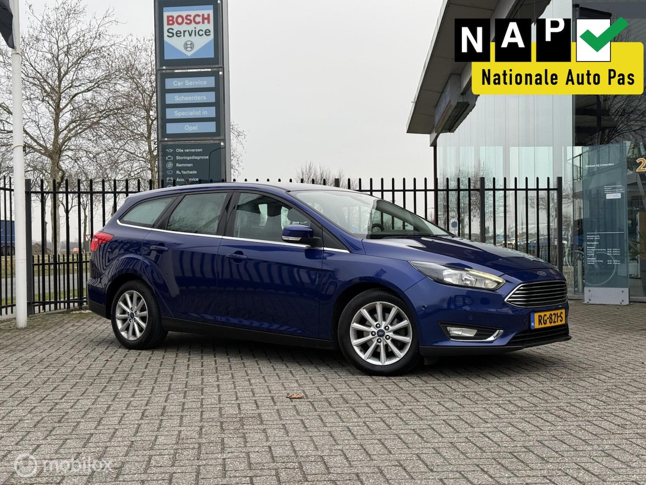 Ford Focus Wagon - 1.0 Titanium | Keyless | PDC | Carplay - AutoWereld.nl