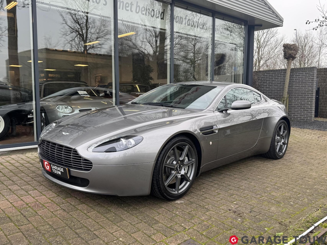 Aston Martin V8 Vantage - 4.3 V8 Handgeschakeld, 55000KM! - AutoWereld.nl