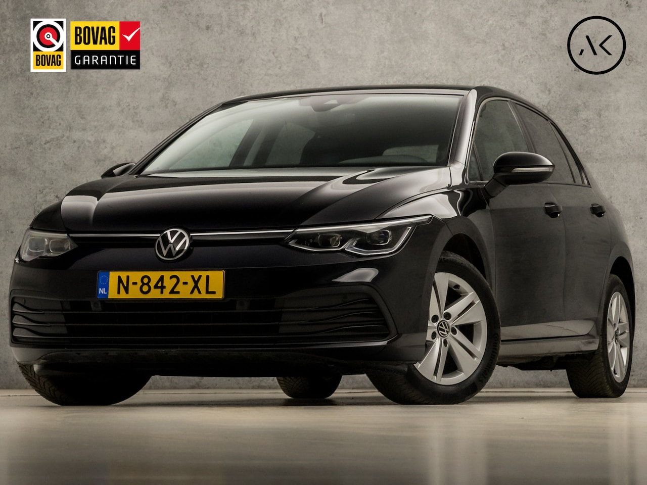 Volkswagen Golf - 1.0 TSI Life Sport Automaat (APPLE CARPLAY, GROOT NAVI, STUUR/STOELVERWARMING, MEMORY SEAT - AutoWereld.nl