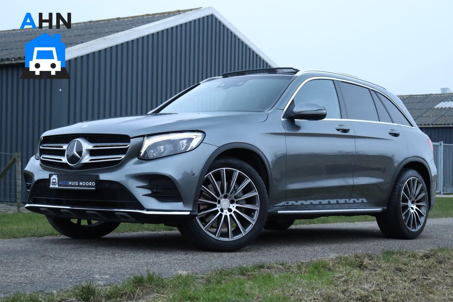 Mercedes-Benz GLC-klasse - 250 4MATIC / AMG / Vol Opties / Pano / ACC / Burmester / Camera / Luchtvering / 20"! - AutoWereld.nl