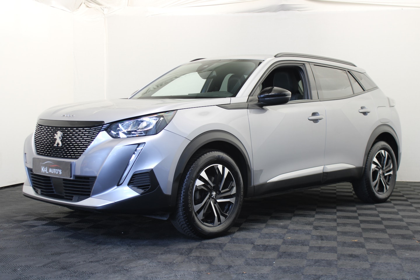 Peugeot 2008 - 1.2 PureTech Allure Pack |Carplay|Half leer| - AutoWereld.nl