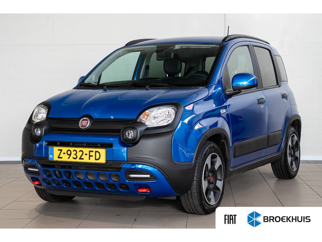 Fiat Panda - 1.0 Hybrid Cross | Trekhaak | Parkeersensoren | Apple Carplay & Android Auto | Airco | Blu - AutoWereld.nl