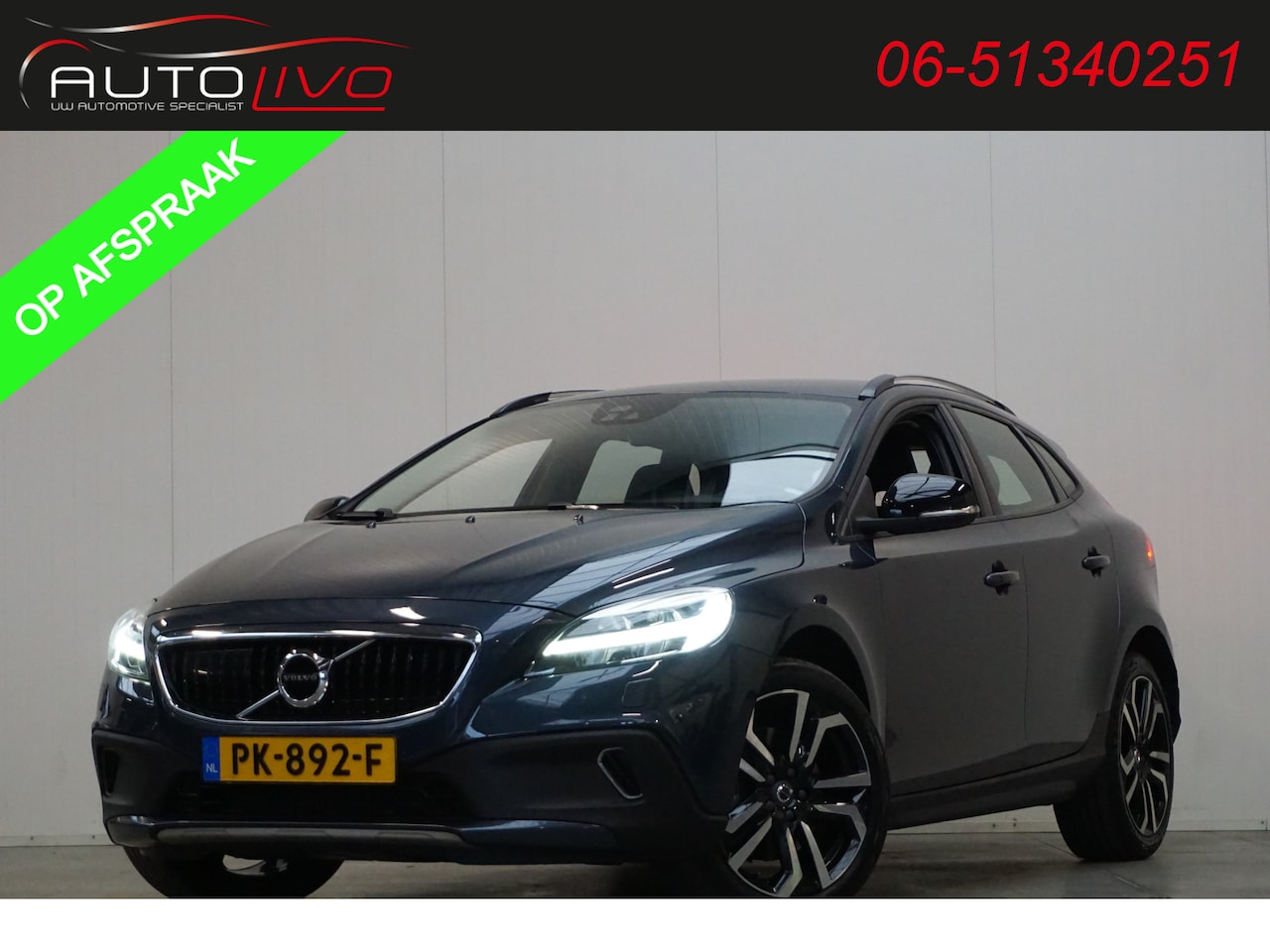Volvo V40 Cross Country - 2.0 D2 Nordic+ AUTOMAAT! LEER NAVI STAND. K. CRUISE CLIMA PDC TREKHAAK etc. - AutoWereld.nl