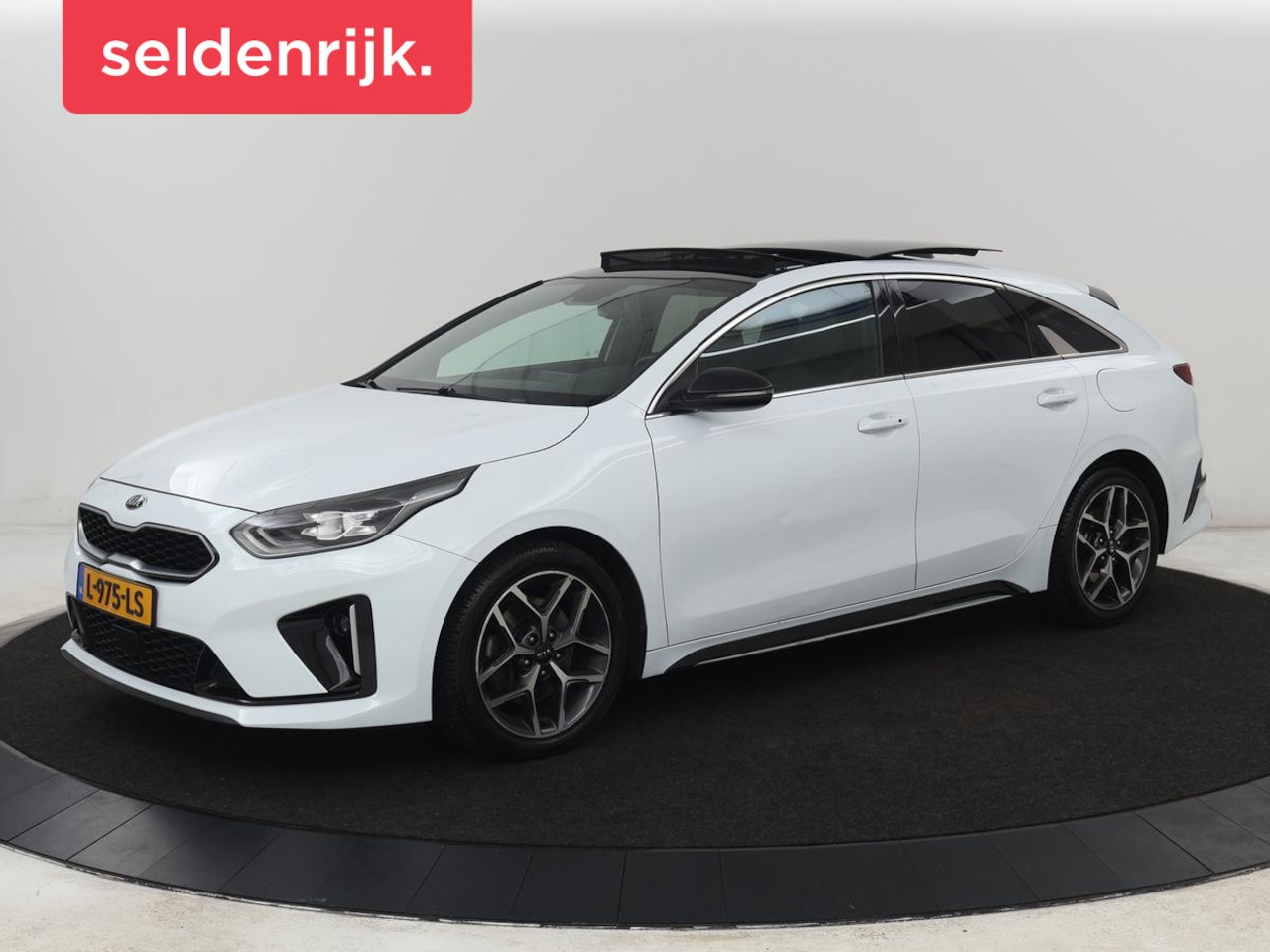 Kia Pro cee'd - 1.5 T-GDI GT-Line | Panoramadak | Stoel & stuurverwarming | Adaptive cruise | Leder/Alcant - AutoWereld.nl