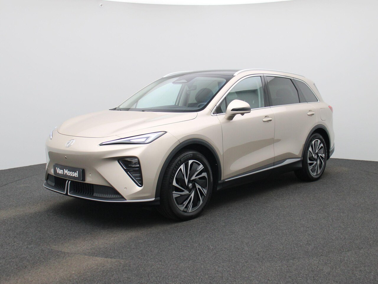MG MGS6 EV - Luxury 4WD 77 kWh Dual Motor | 360 Camera | HUD Display | Ambient Lighting | 20'' | Panora - AutoWereld.nl