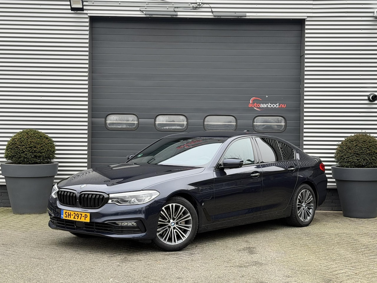 BMW 5-serie - 530e iPerformance High Executive | Head-Up Display | 360* Camera | Massage | Lederen Bekle - AutoWereld.nl