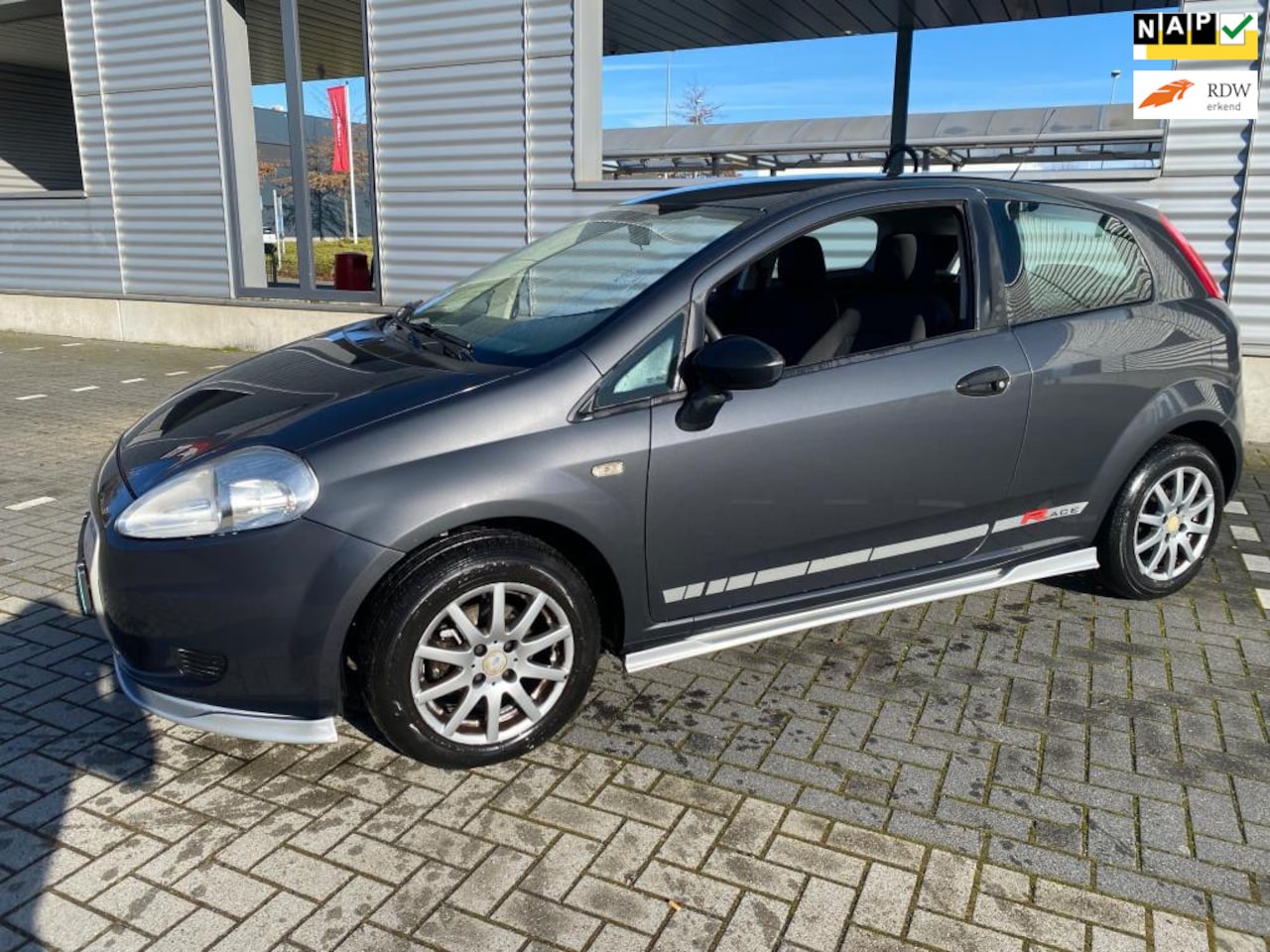 Fiat Grande Punto - 1.2 Sportsound RACE speciale uitvoering af fabriek !!! org nederlandse auto , nwe distribu - AutoWereld.nl