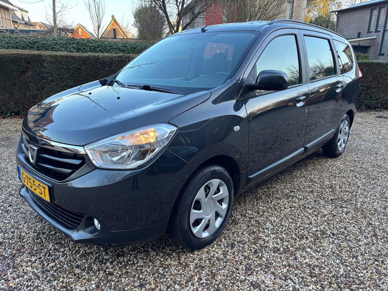 Dacia Lodgy - 1.2 Tce Lauréate 7p. 1.2 TCe Lauréate 7p. - AutoWereld.nl