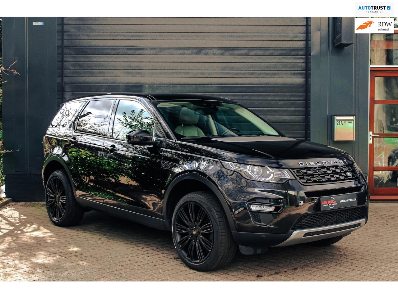 Land Rover Discovery Sport - 2.0 Si4 HSE Panorama apple carplay trekhaak - AutoWereld.nl