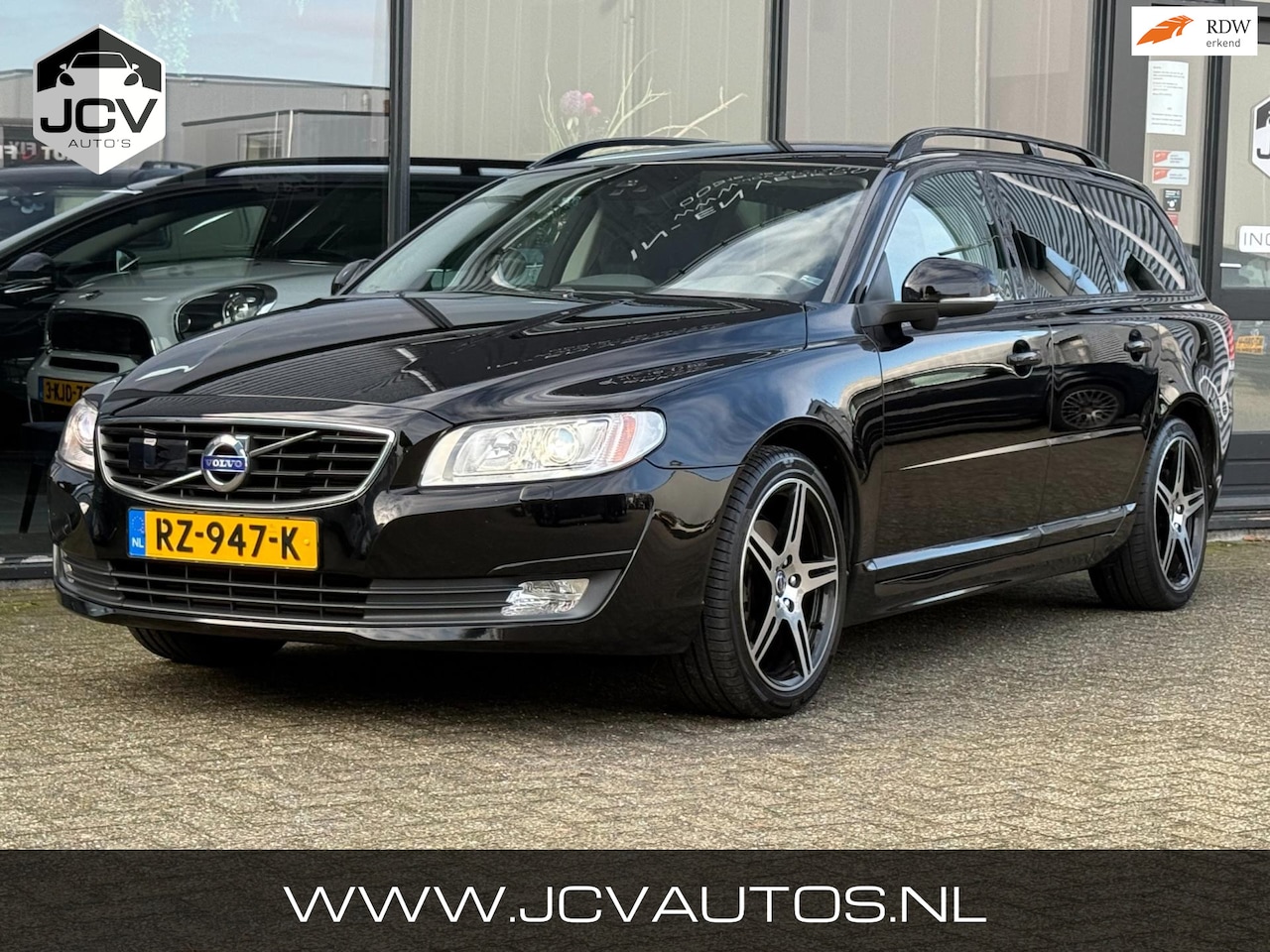 Volvo V70 - 2.0 T4 Inscription Edition LEER/TREKHAAK/BLIS/APK - AutoWereld.nl