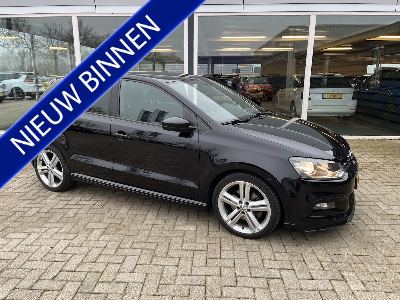 Volkswagen Polo - 1.0 TSI R-line Highline / 17 inch / Clima / Cruise / Carplay /Stoelverwarming - AutoWereld.nl