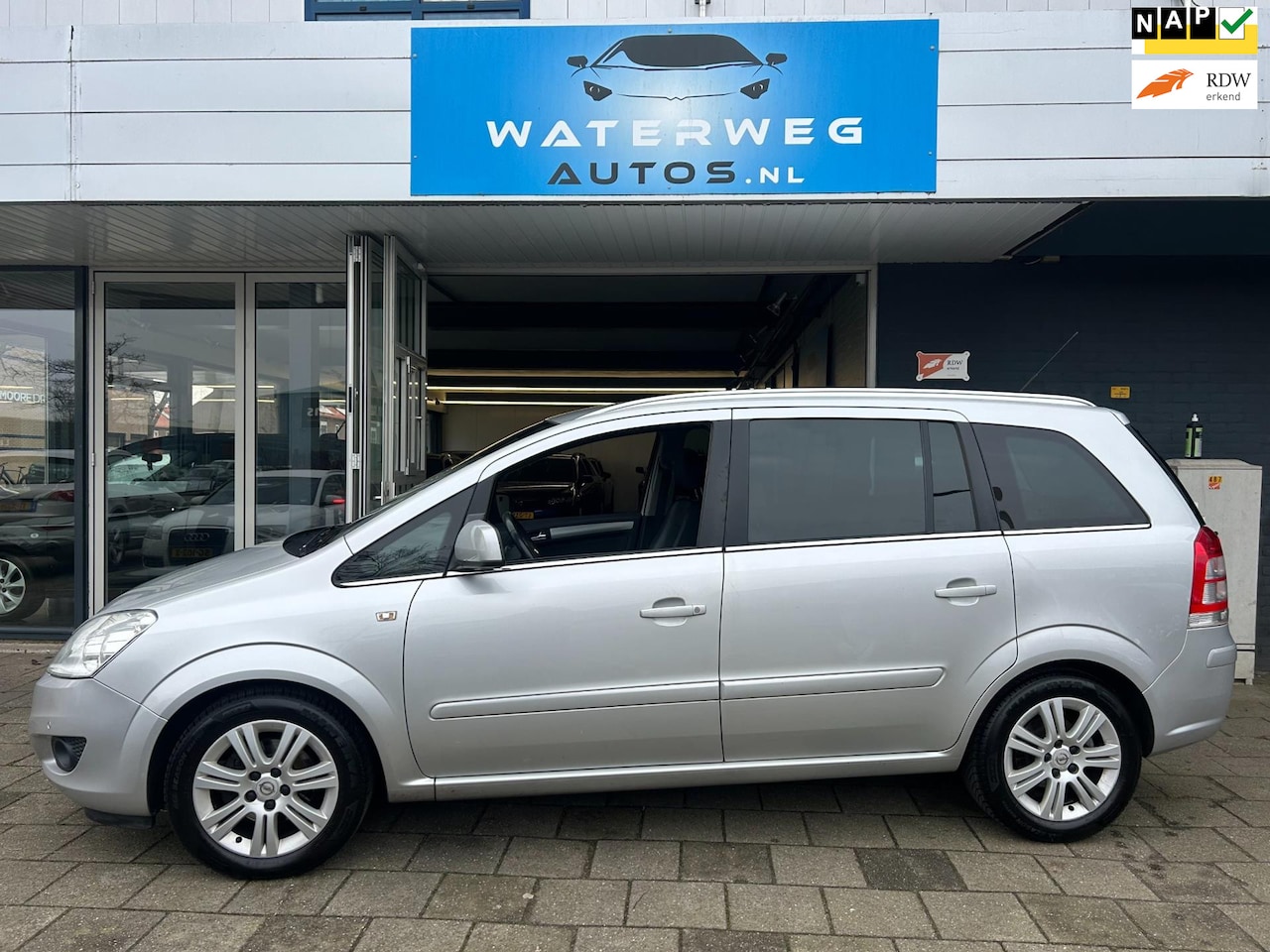 Opel Zafira - 1.8 Cosmo AUTOMAAT|7PERS.|CC|NAVI - AutoWereld.nl