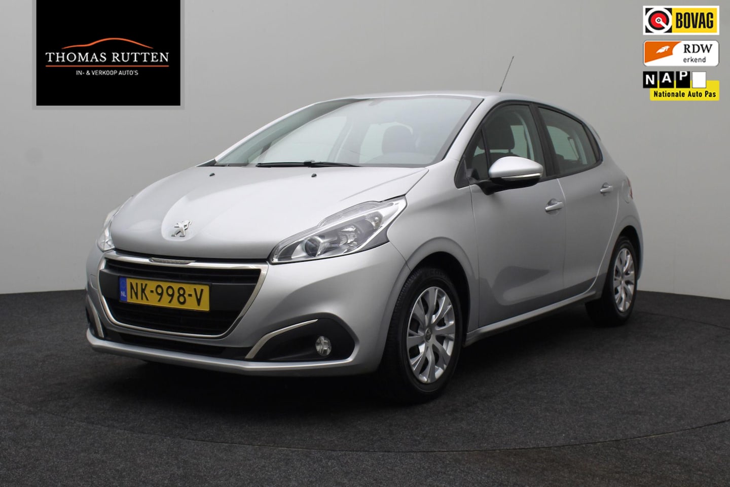 Peugeot 208 - 1.2 PureTech Blue Lion 2017 NAP | Navigatie | Airco | Cruise control | Bluetooth | PDC | L - AutoWereld.nl