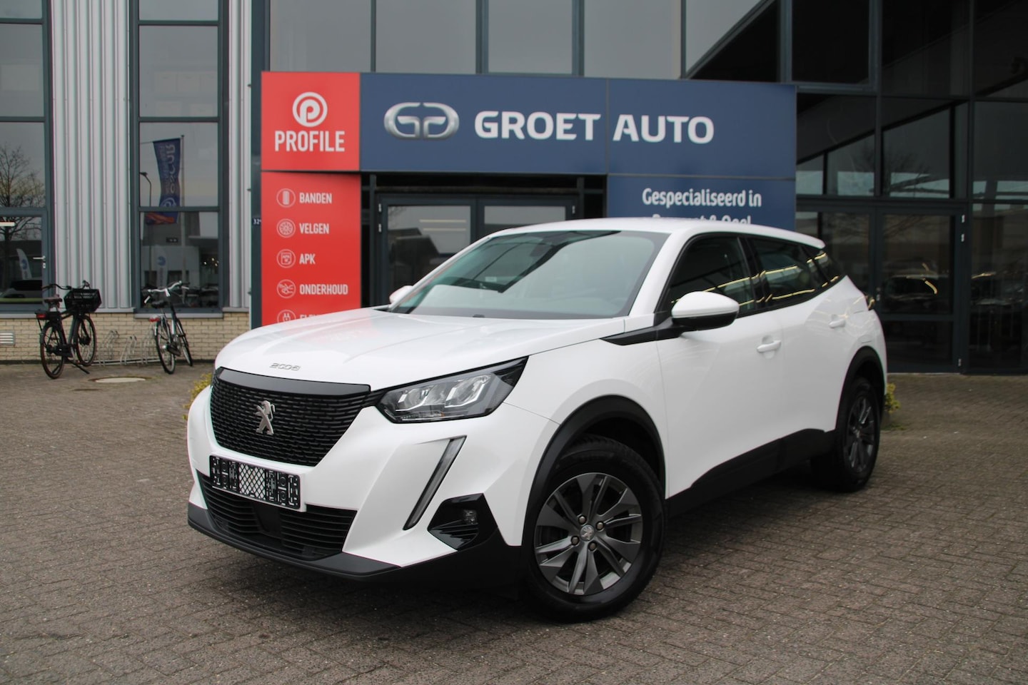 Peugeot 2008 - 1.2 PureTech 130pk Active Pack Automaat Airco Navi Camera Carplay Zeer mooi - AutoWereld.nl