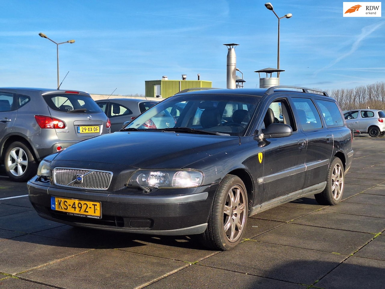 Volvo V70 - €999,-2.4 MET LEER EN TREKHAAK APK - AutoWereld.nl
