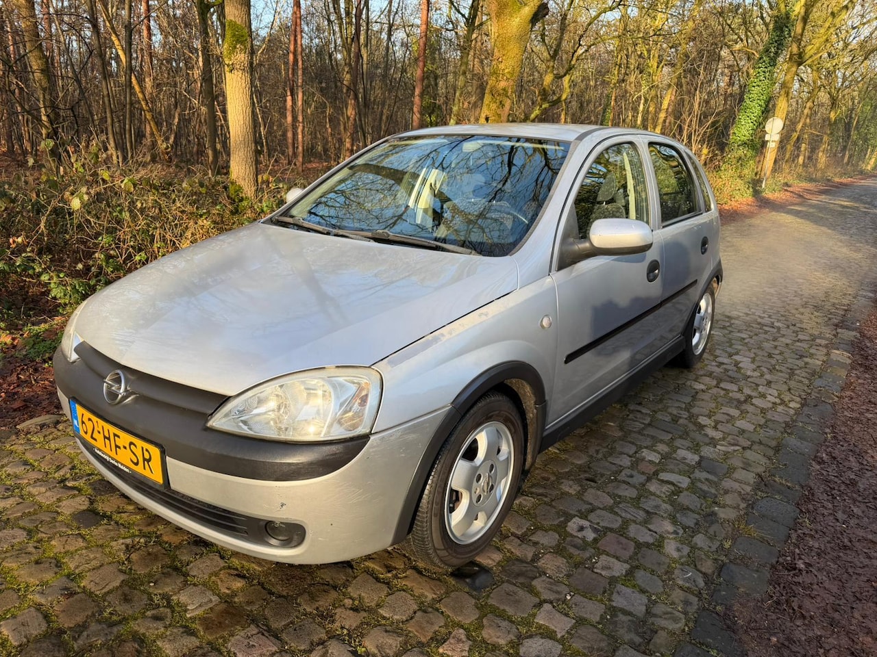 Opel Corsa - 1.4-16V Elegance automaat apk tot 03-2027!! - AutoWereld.nl