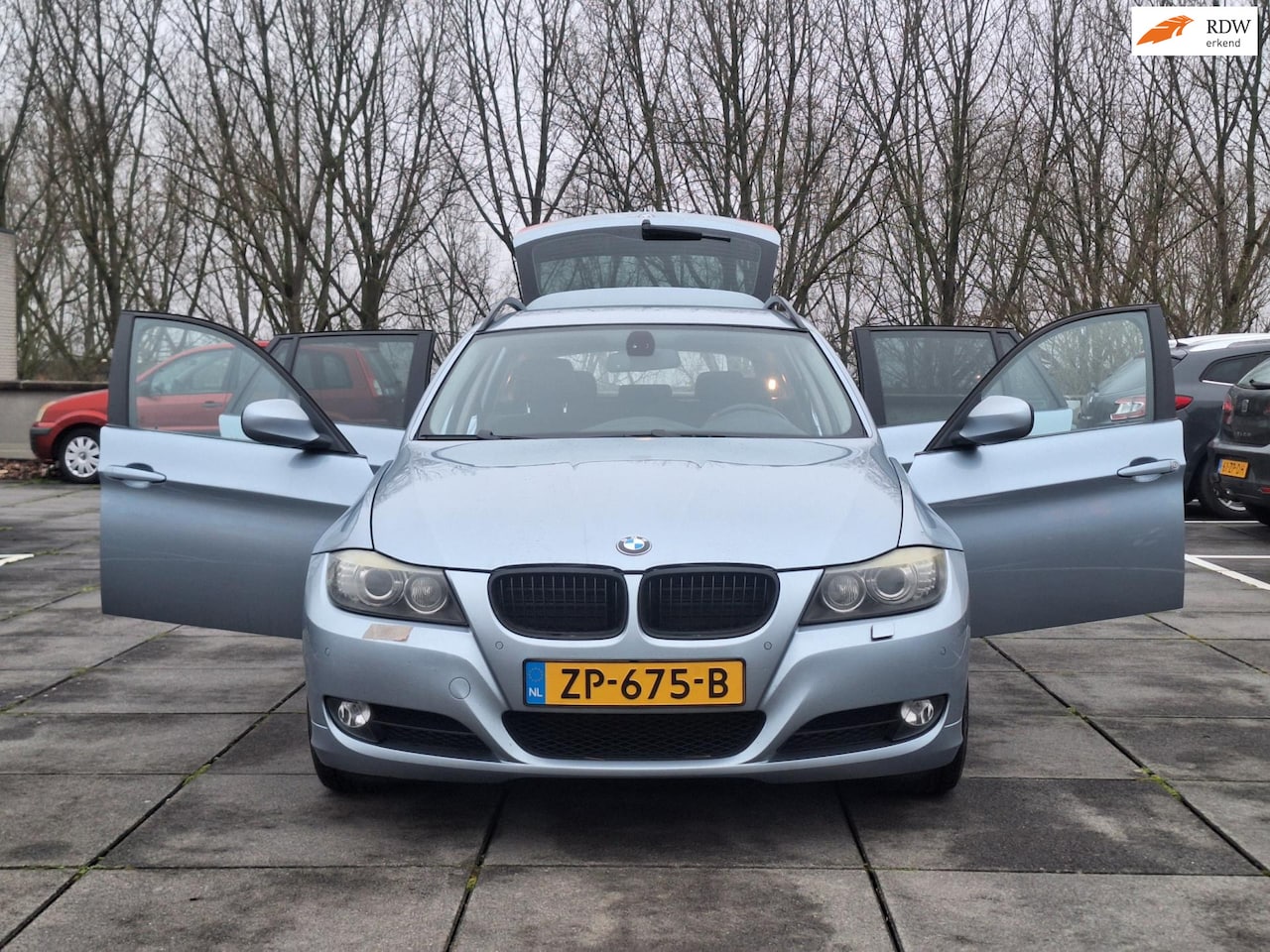 BMW 3-serie Touring - €3850,-320i Climate Navigatie Cruise Apk - AutoWereld.nl