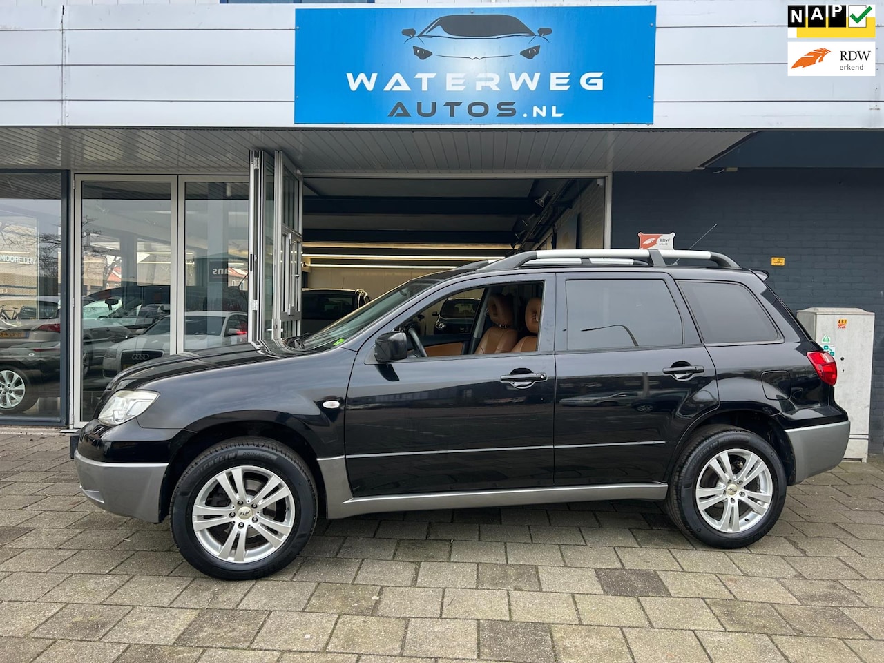 Mitsubishi Outlander Sport - 2.0 Invite+ LEDER/CRUISE CONTROL |AIRCO - AutoWereld.nl