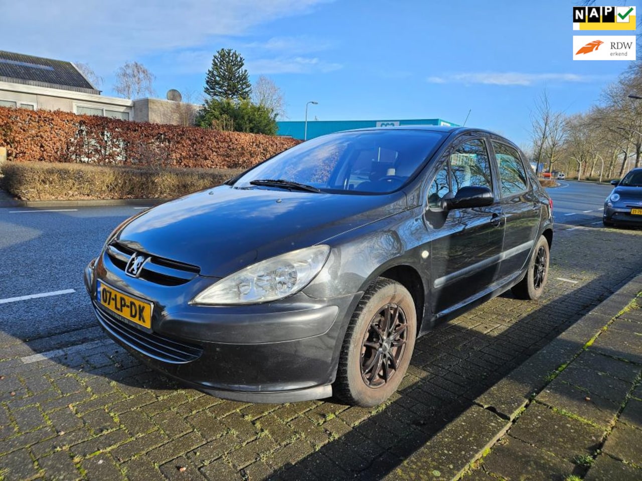 Peugeot 307 - 1.6-16V XT airco ,nap ,nieuwe apk - AutoWereld.nl