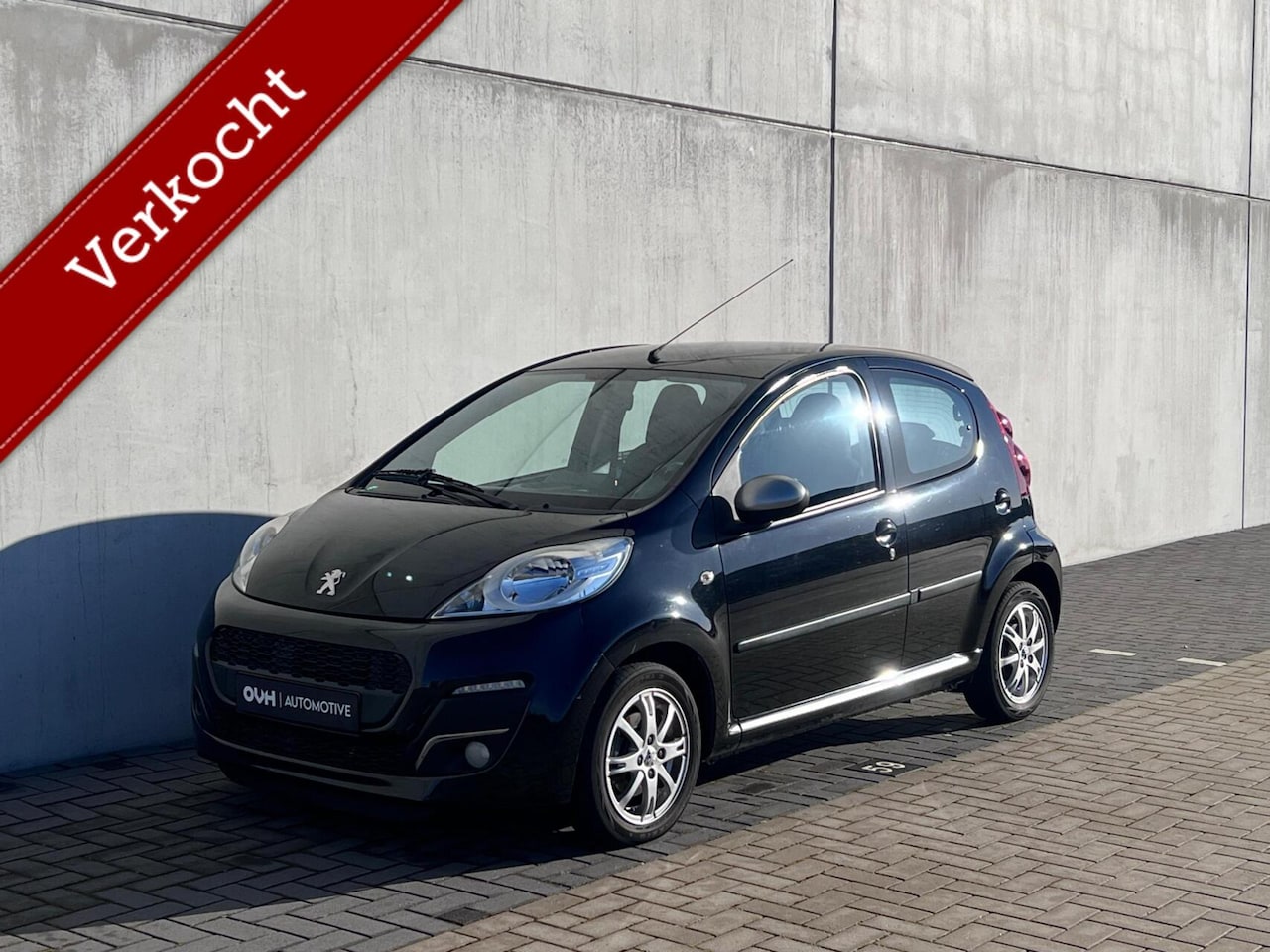 Peugeot 107 - 1.0 Autom. - CarPlay - Airco - Elek. raam - 5dr - AutoWereld.nl
