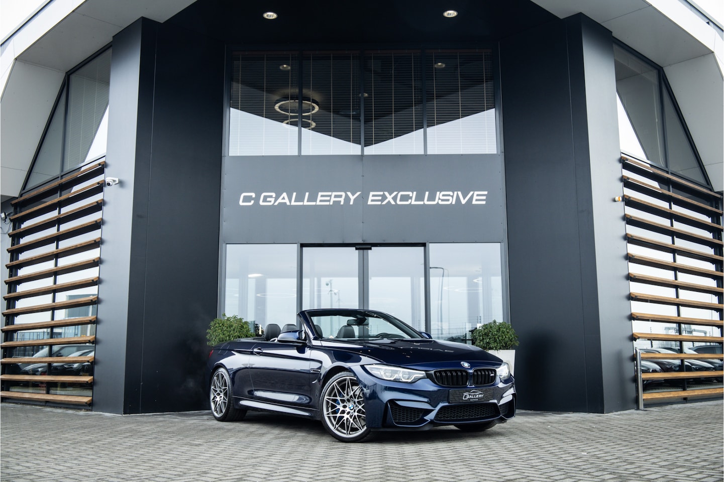 BMW 4-serie Cabrio - M4 Competition - Tansanitblauw | H&K | 360 Camera | Memory | HUD - AutoWereld.nl