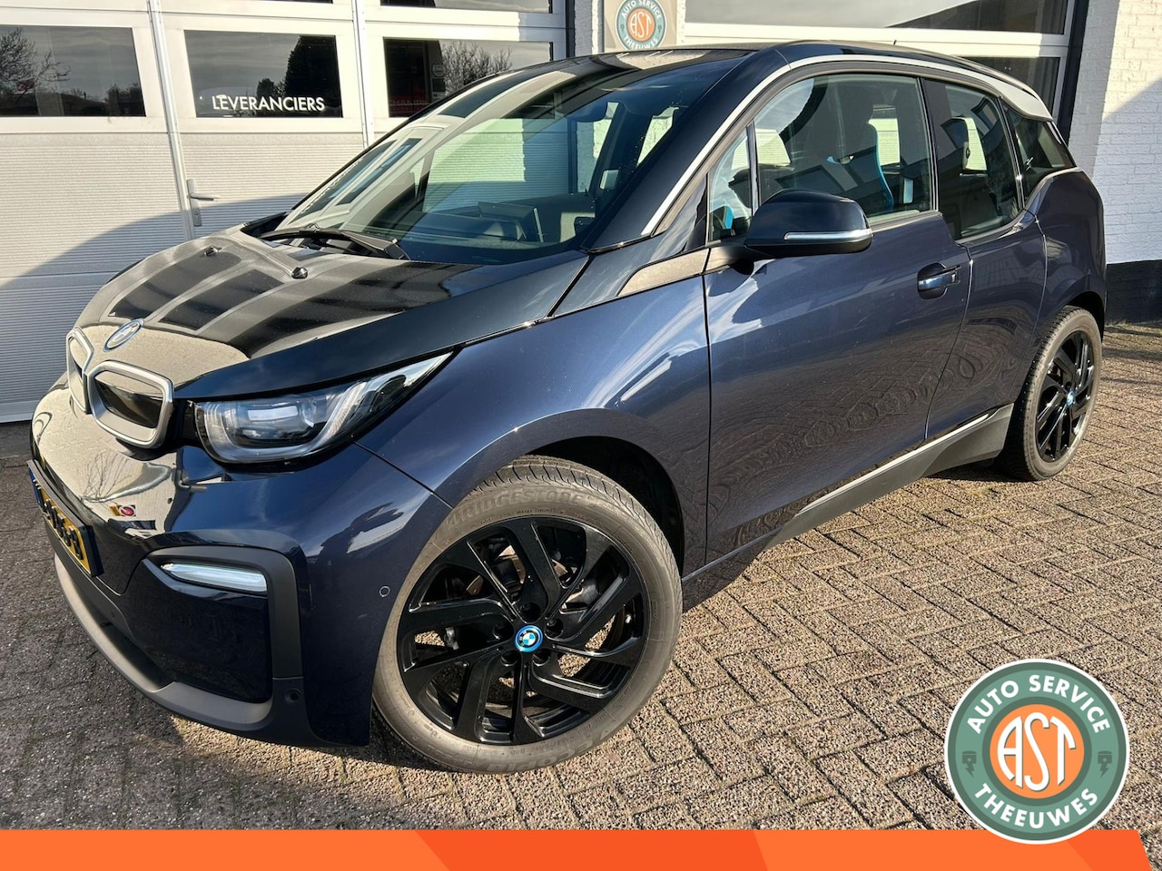BMW i3 - Basis 120Ah 42 kWh PDC|CAMERA|STOELVERW.|BMW GARANTIE - AutoWereld.nl