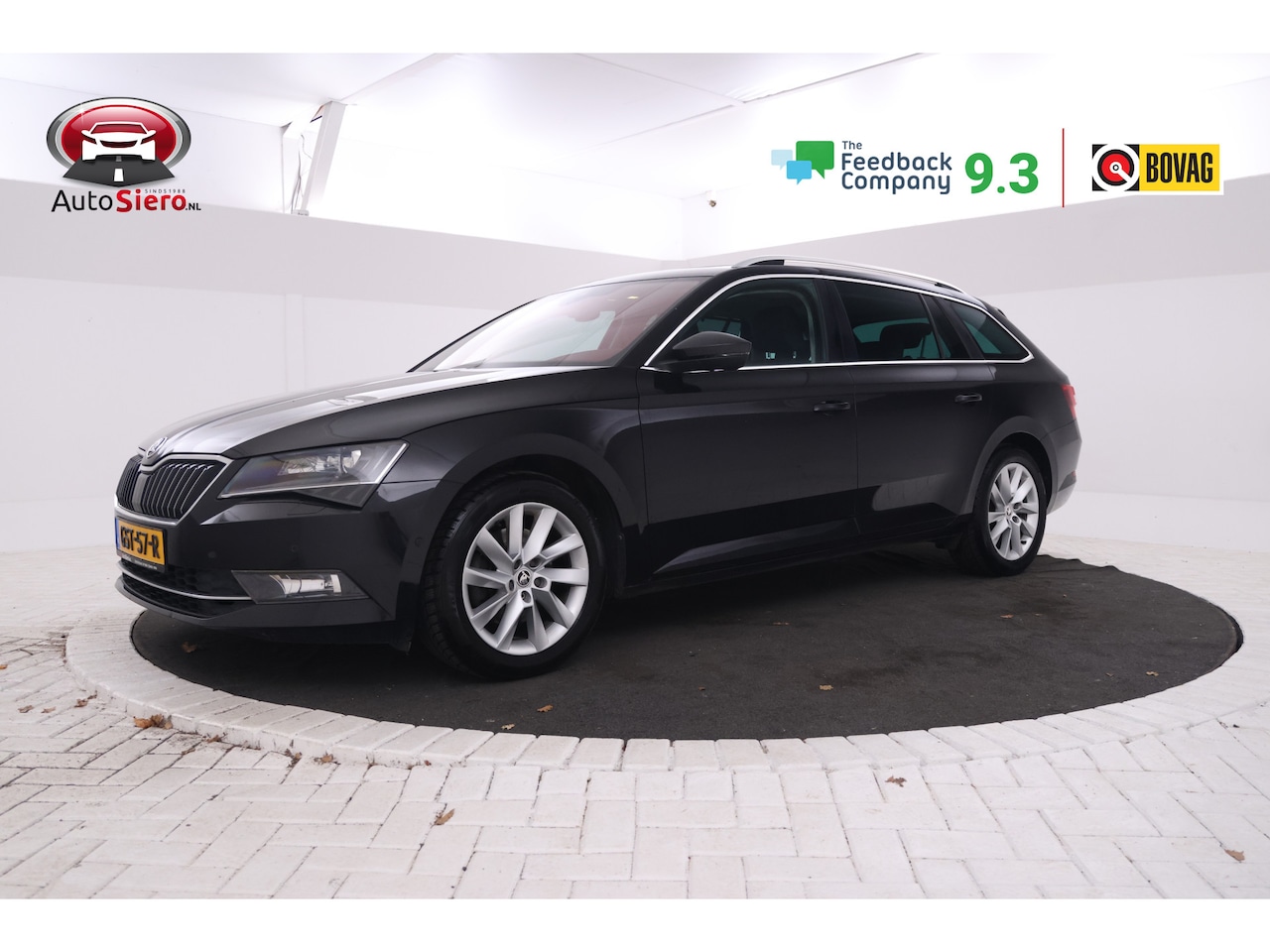 Skoda Superb Combi - 1.5 TSI ACT Sportline Business Camera, Stoelverwarming, Panorama schuif/kantel, Apple Carp - AutoWereld.nl