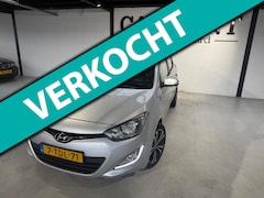 Hyundai i20 - 1.2i i-Motion 2014 LM Velgen Airco NAP Orig NL Apk Zuinige auto