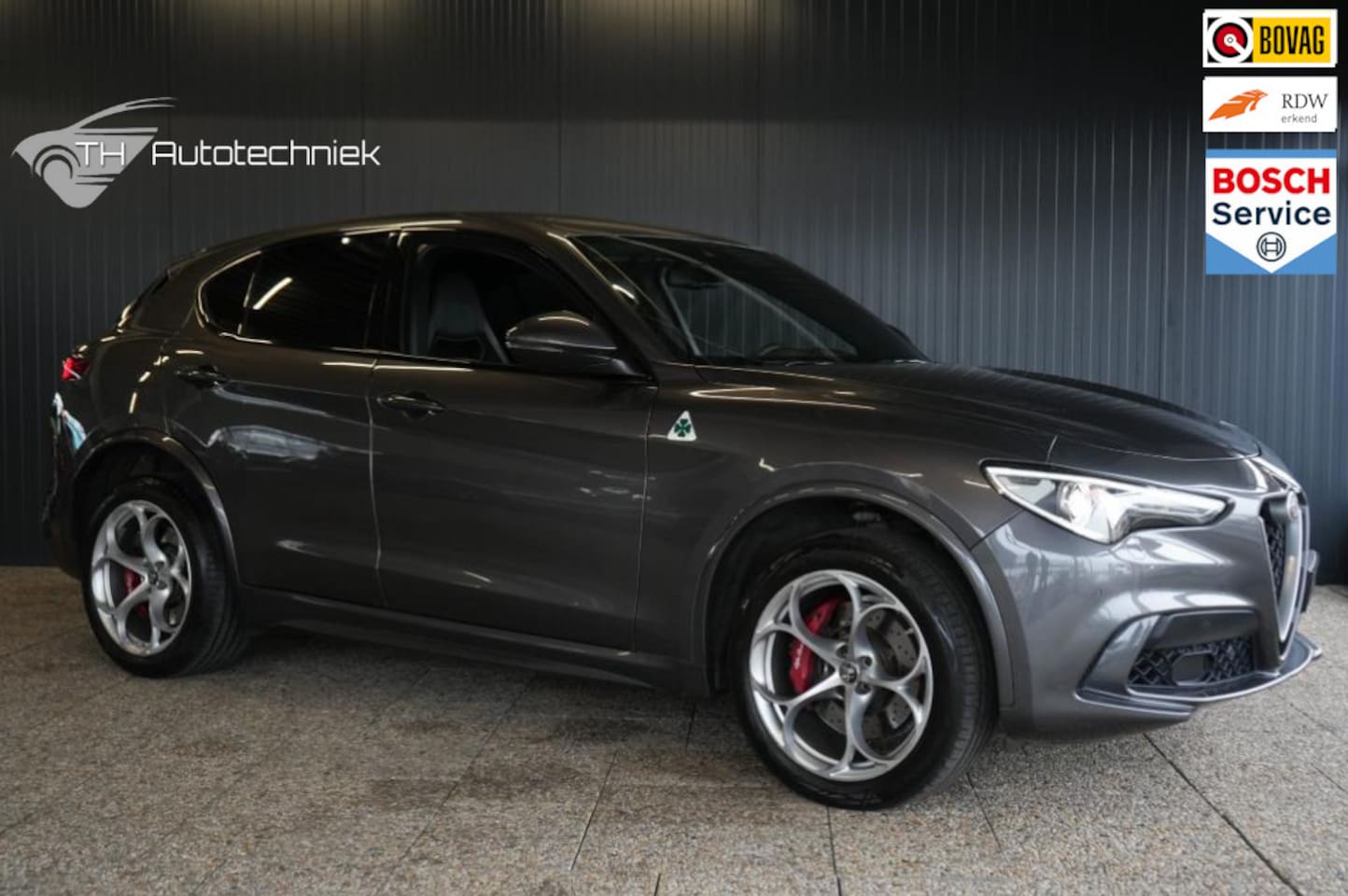 Alfa Romeo Stelvio - 2.9 V6 AWD Quadrifoglio 2.9 V6 AWD Quadrifoglio - AutoWereld.nl