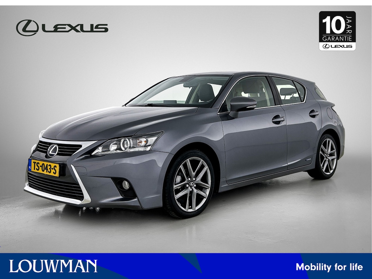 Lexus CT 200h - Individual | Leer | Lexus Navigatie | Cruise Control | 17 inch velgen | - AutoWereld.nl