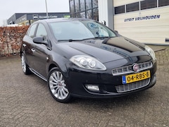 Fiat Bravo - 1.4 16V M.AIR Turbo140 START/STOP.NAP.NAVI.Klimaat.alcantara
