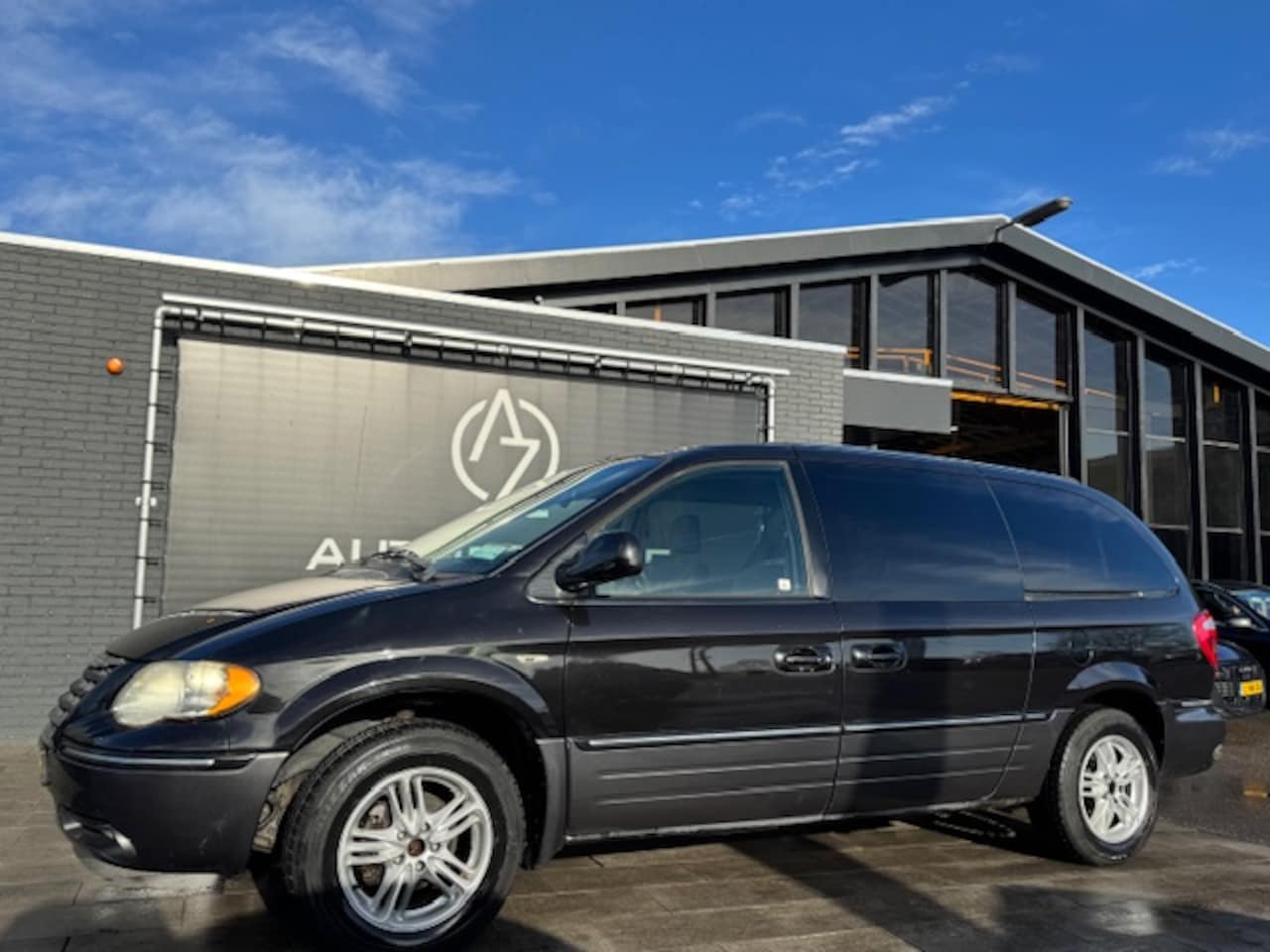 Chrysler Town and Country - Voyager | AUTOMAAT | 7 PERSOON | AC | - AutoWereld.nl
