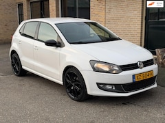 Volkswagen Polo - 1.2-12V Style | NAVI | STOELVERWARMING