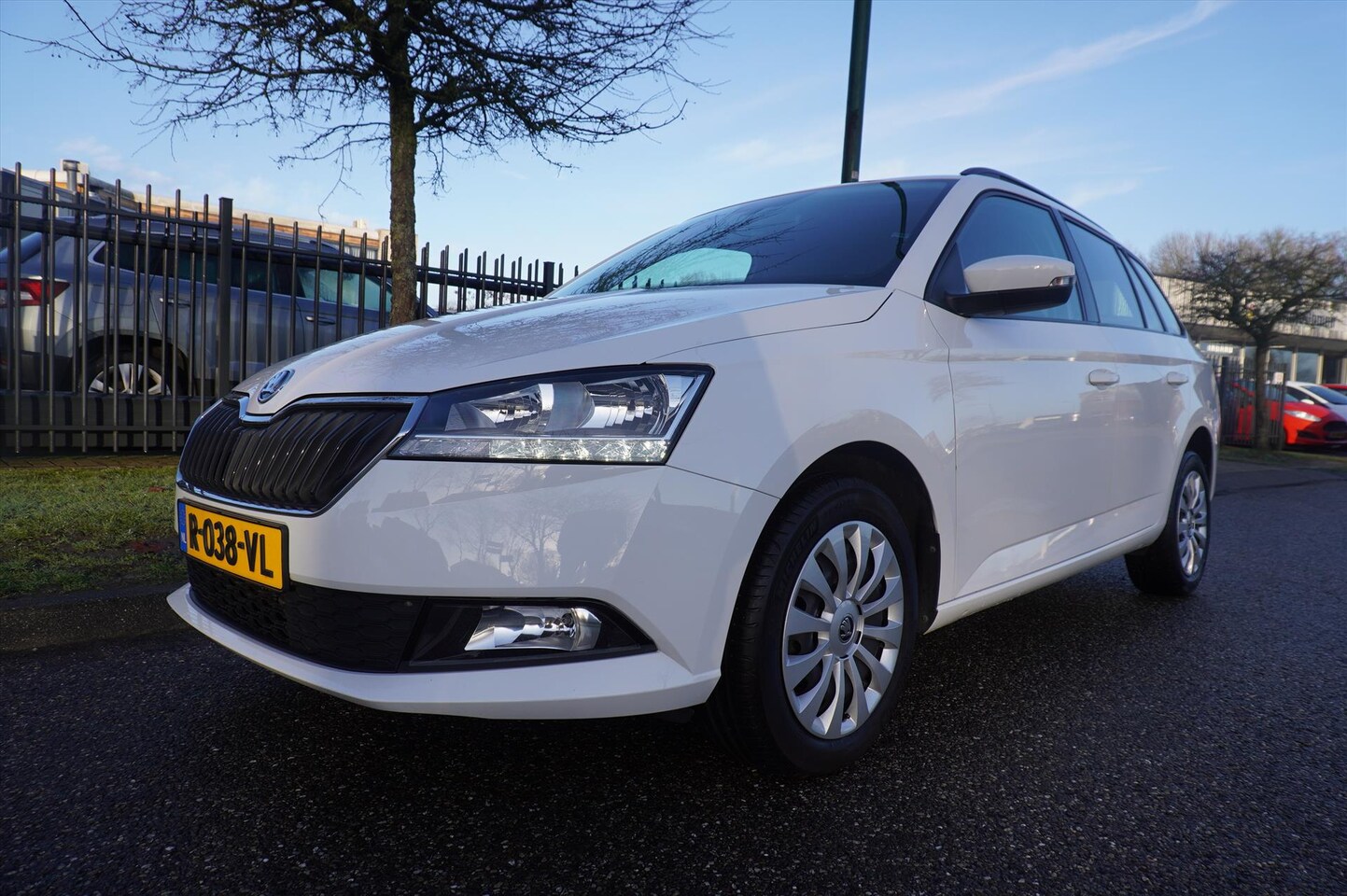 Skoda Fabia Combi - 1.0 TSI Greentech 95pk Ambition Multi Media Airco - AutoWereld.nl
