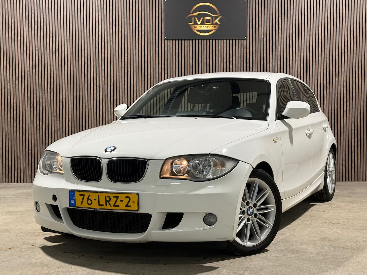 BMW 1-serie - 116i| M-Pakket | 2010 | NAP | Leder | Navi | Cruise - AutoWereld.nl