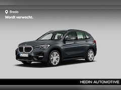 BMW X1 - sDrive18i Business Edition | Sport Line | Achteruitrijcamera | Comfort Access | HiFi | Nav