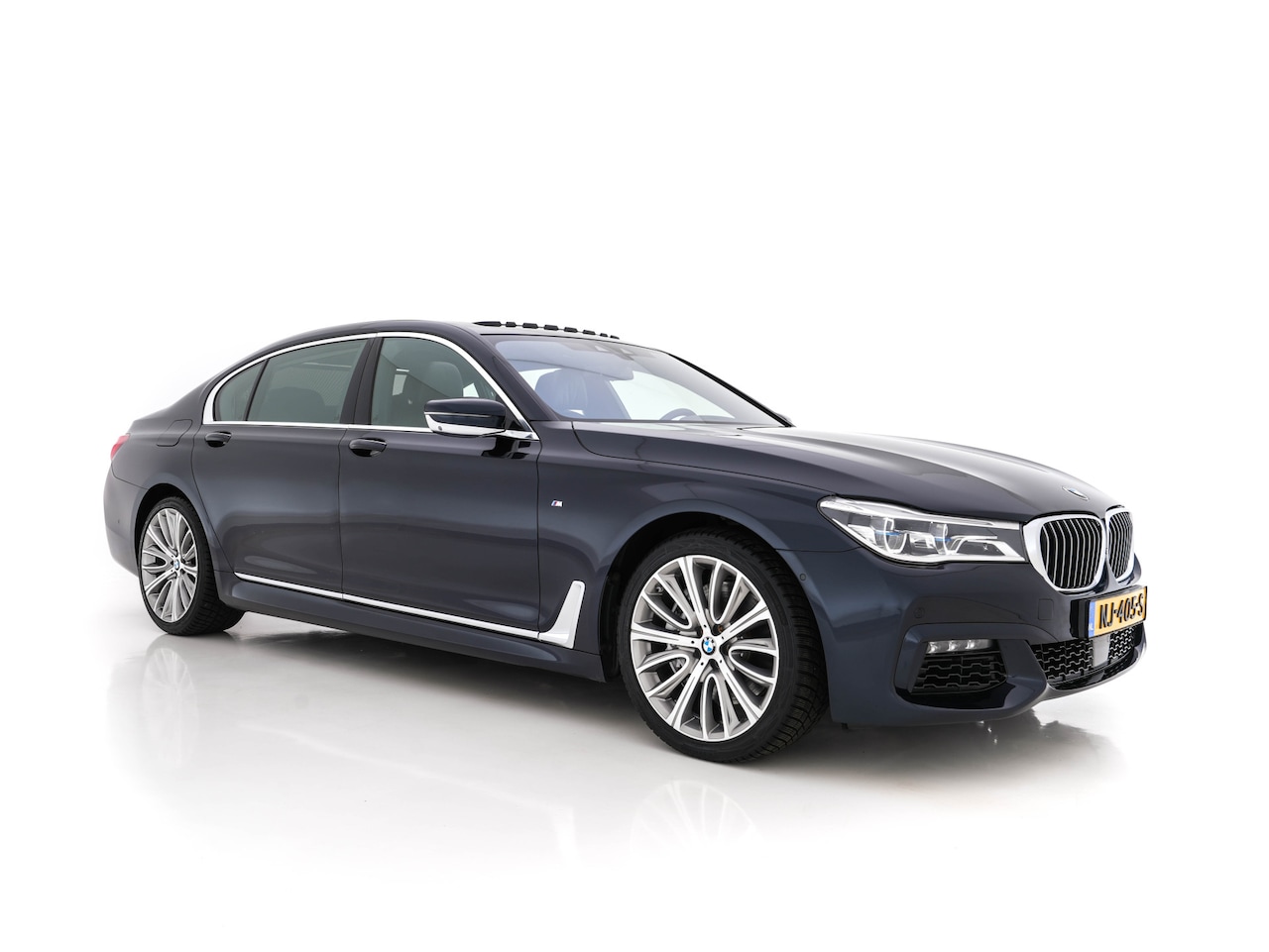 BMW 7-serie - 750i Long M-Aerodynamic xDrive High Executive Aut. *PANO | DESIGN-LEATHER | LASER-LED | SO - AutoWereld.nl