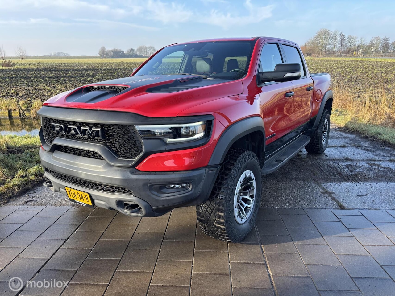 Dodge Ram 1500 - 4X4 6.2 V8 4x4 Crew Cab TRX - AutoWereld.nl