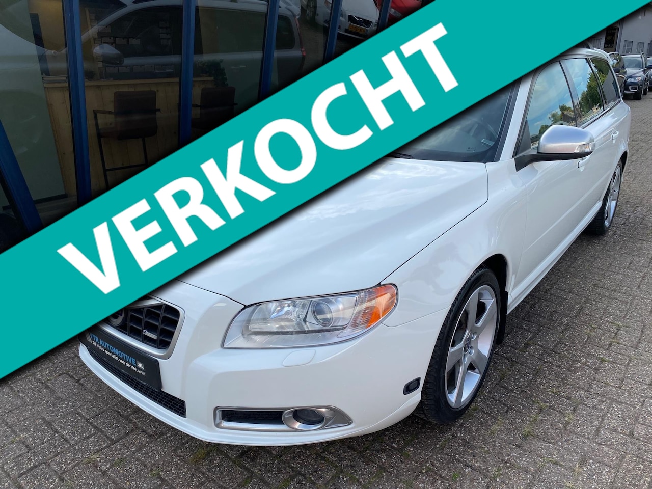 Volvo V70 - 2.5FT R-Design 230PK Automaat LEER / XENON / PDC - AutoWereld.nl