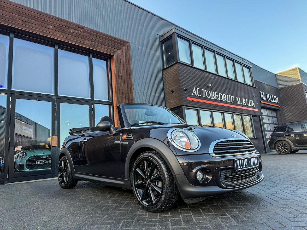 MINI Cabrio - Mini 1.6 One Iced Chocolate brown/Navi/Climate/Ned auto - AutoWereld.nl