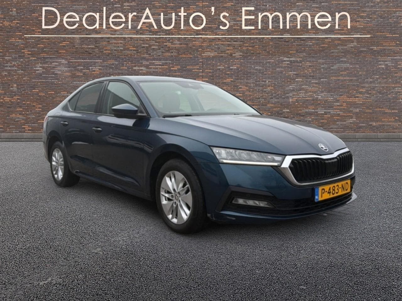Skoda Octavia - 1.0 e-TSI ECC LMV NAVI CRUISE - AutoWereld.nl