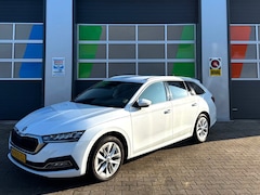 Skoda Octavia - Octavia 2022 / CarPlay / Stoelverwarming / Park Assist / 113k km / NL-Auto