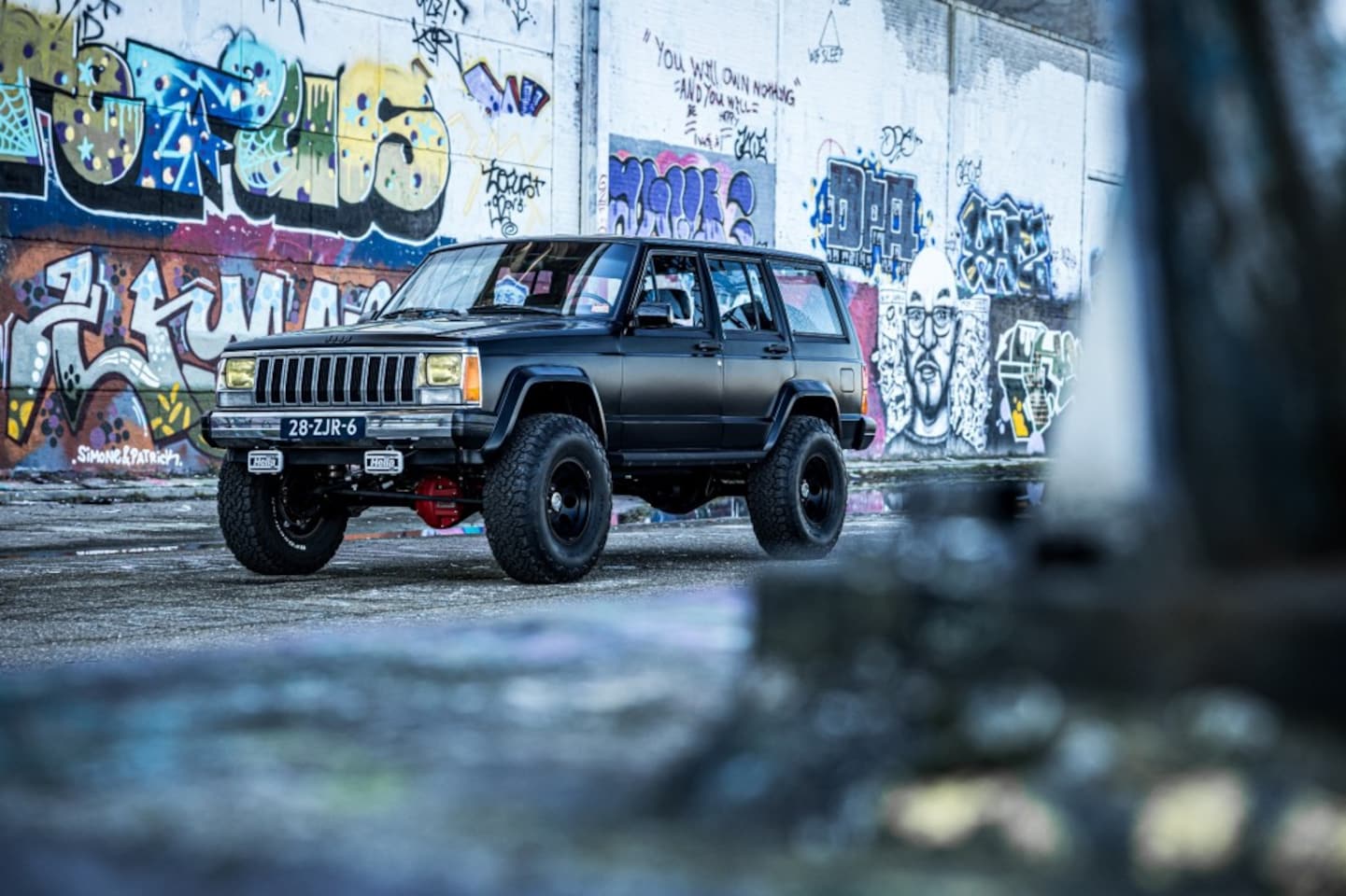 Jeep Cherokee - 5.7 V8 LS1 Swap (324PK)  en volledig gerestaureerd - AutoWereld.nl