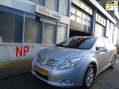 Toyota Avensis Wagon - 1.8 VVTi Dynamic Business Special