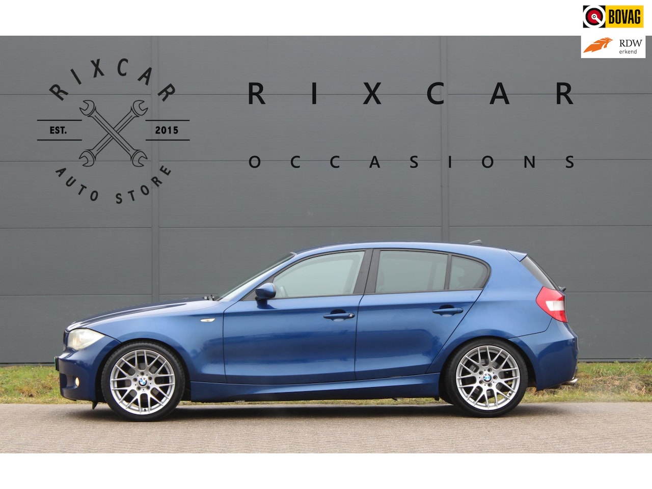 BMW 1-serie - 120i M-Pakket Navi Xenon LeMansBlauw !!NIEUWBINNEN!! - AutoWereld.nl