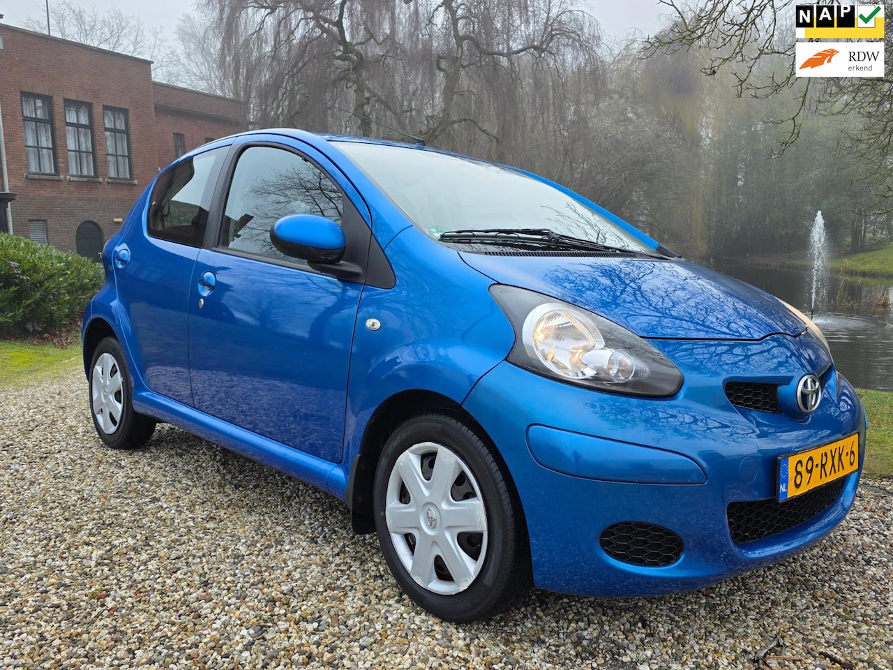 Toyota Aygo - 1.0-12V Comfort Navigator 1.0-12V Comfort Navigator 5-deurs - AutoWereld.nl