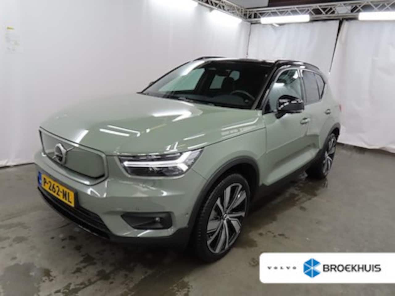 Volvo XC40 - Recharge Twin Pro | Panoramadak | Trekhaak | 20'' Velgen | SoH 92,7% | 360 Camera | Stoel - AutoWereld.nl